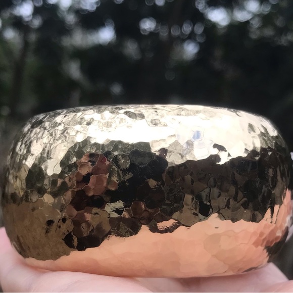 Gold cuff bracelet - Picture 3 of 7